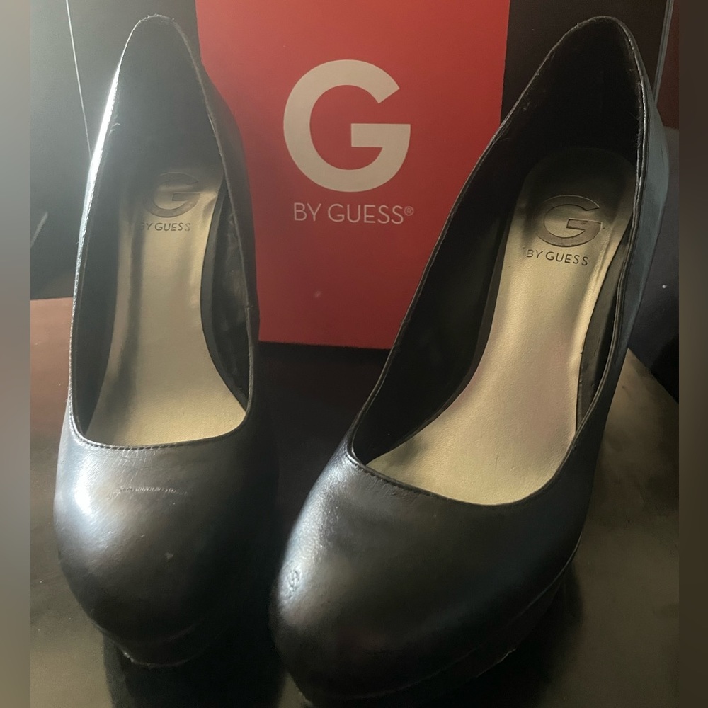 Guess Black Platform Pumps